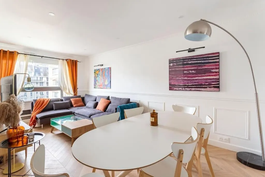 Cosy Haussmanian Apartment Paris